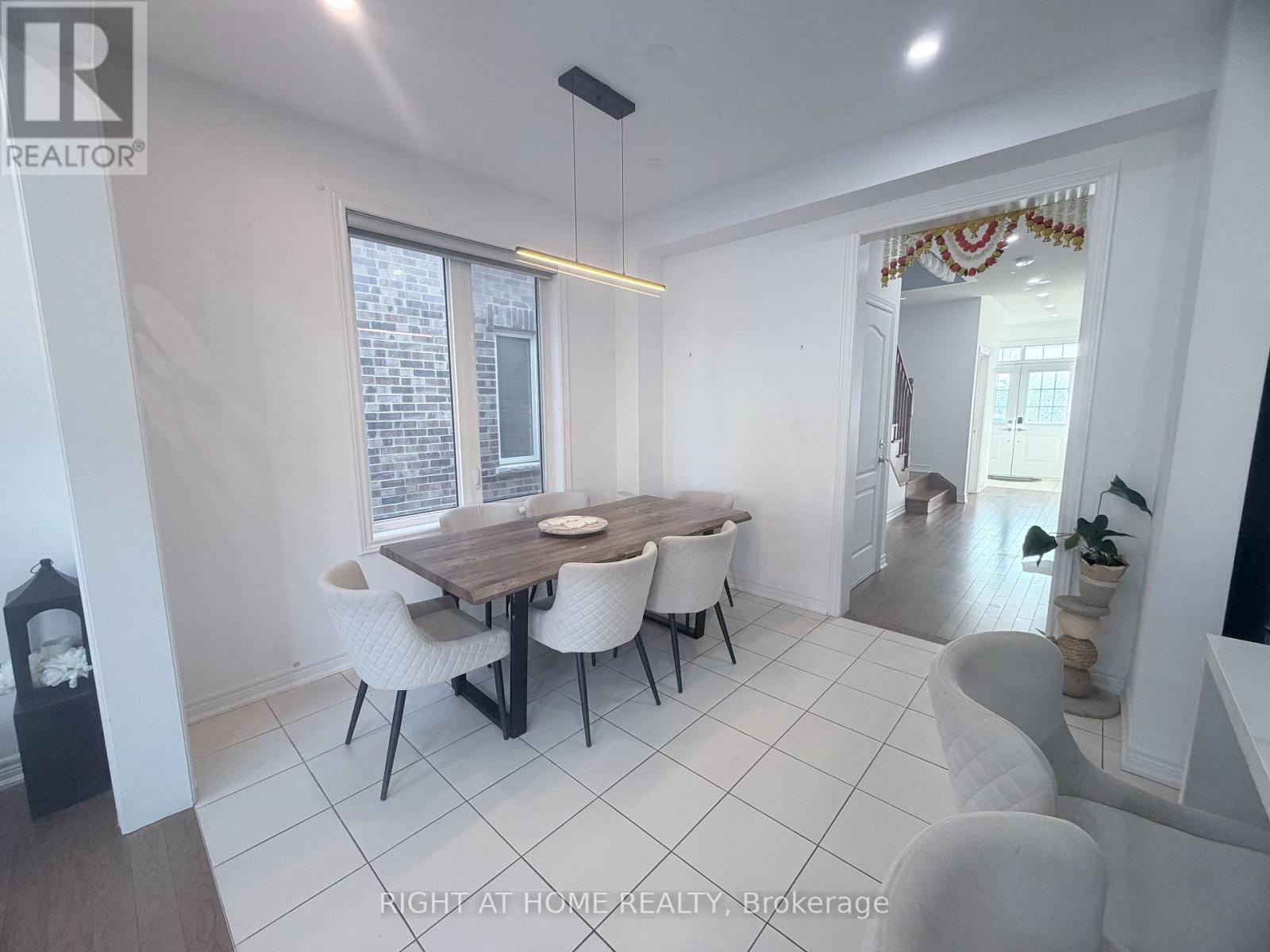 (Upper) - 46 Boathouse Road, Brampton, Ontario  L7A 5B7 - Photo 5 - W12997030