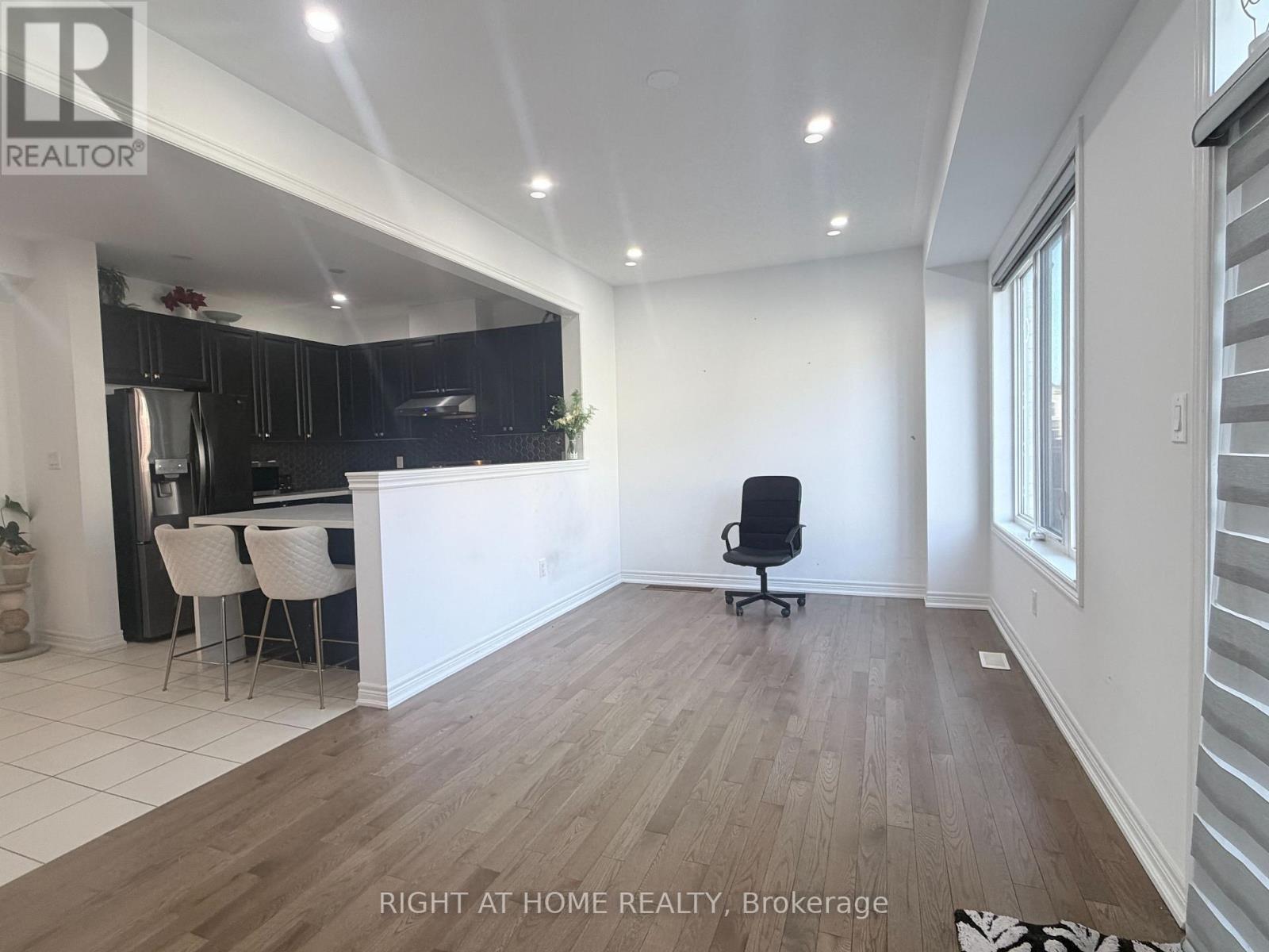 (Upper) - 46 Boathouse Road, Brampton, Ontario  L7A 5B7 - Photo 6 - W12997030