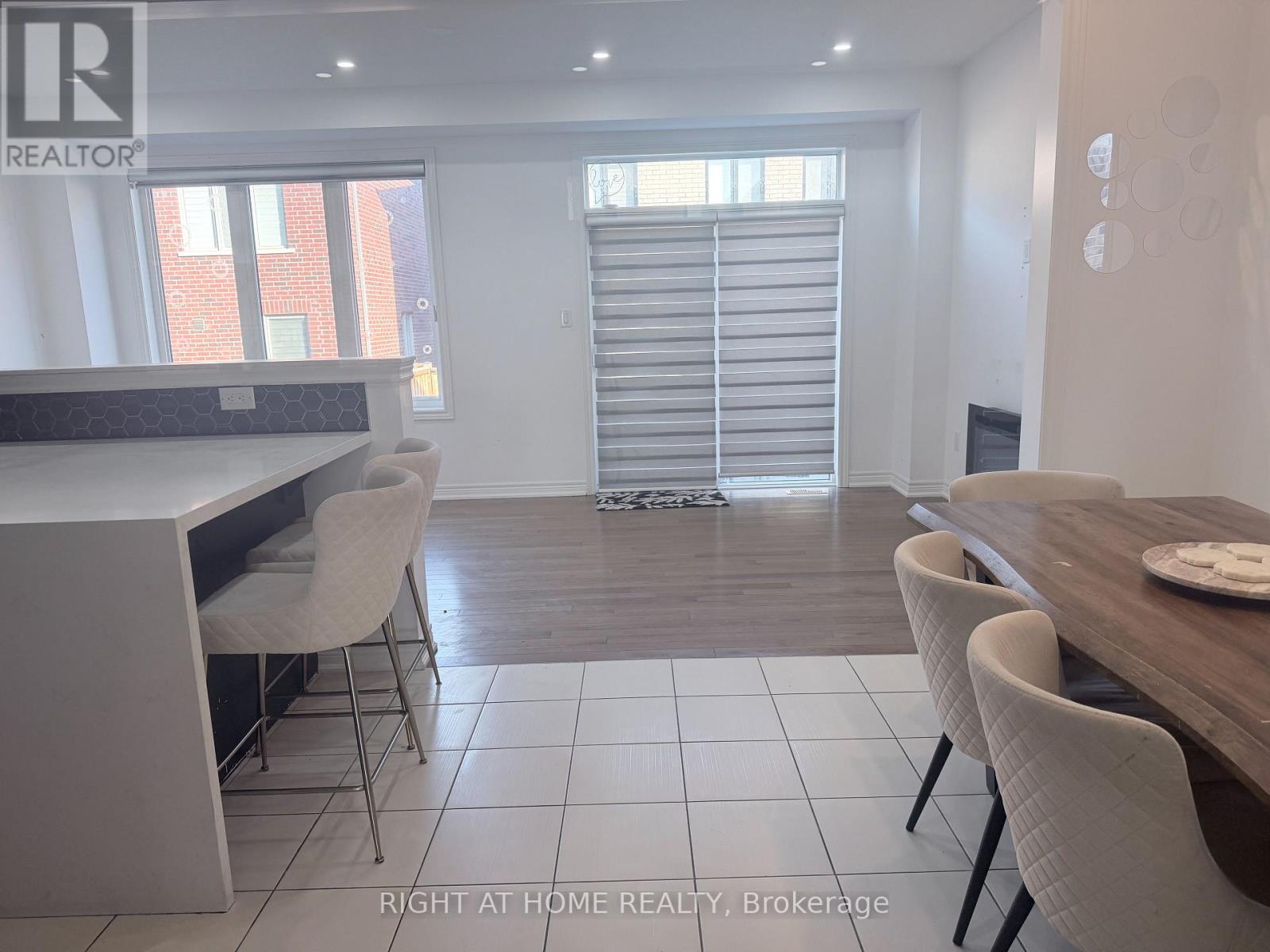 (Upper) - 46 Boathouse Road, Brampton, Ontario  L7A 5B7 - Photo 8 - W12997030