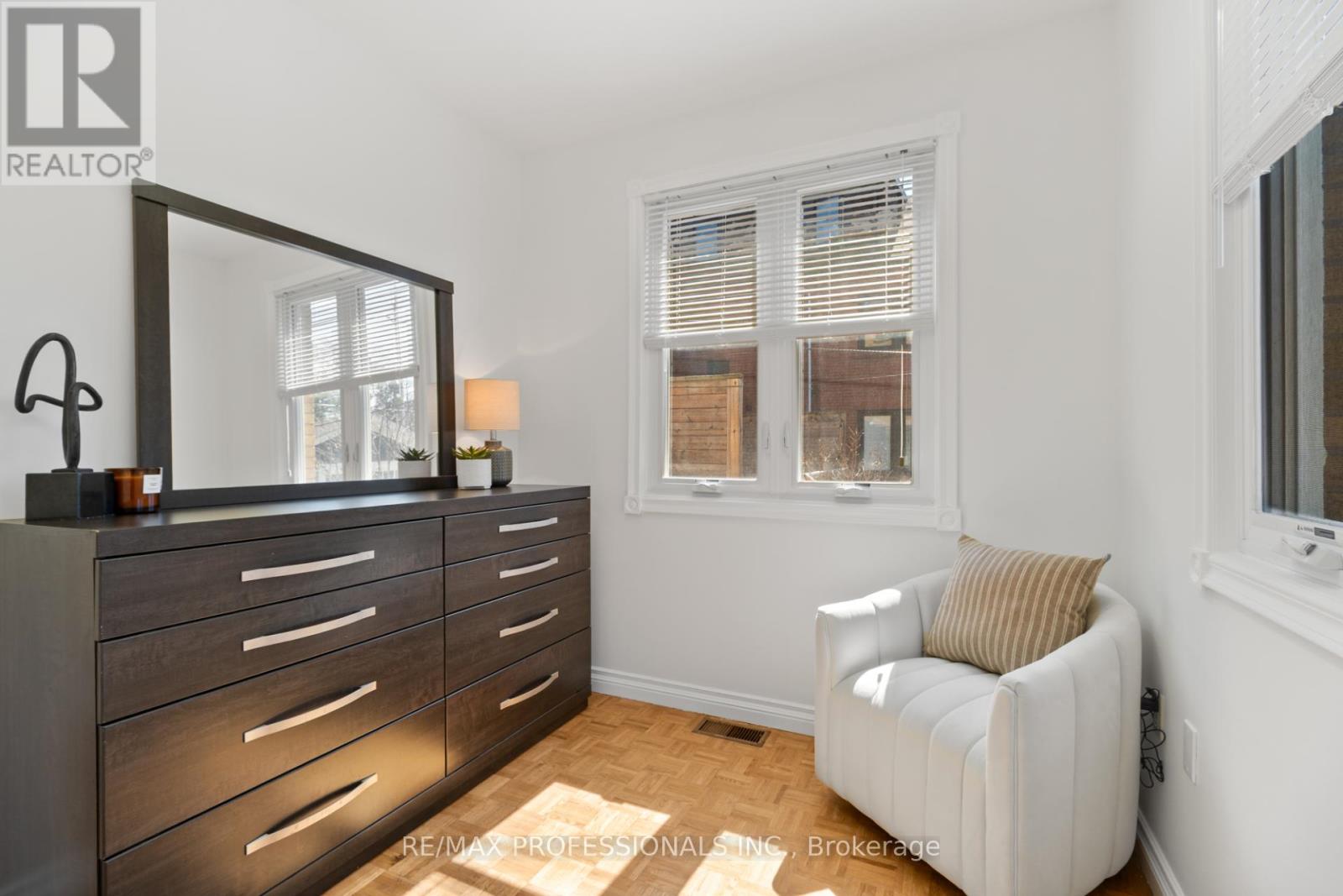 82 Fifth Street, Toronto, Ontario  M8V 2Z3 - Photo 15 - W12997082