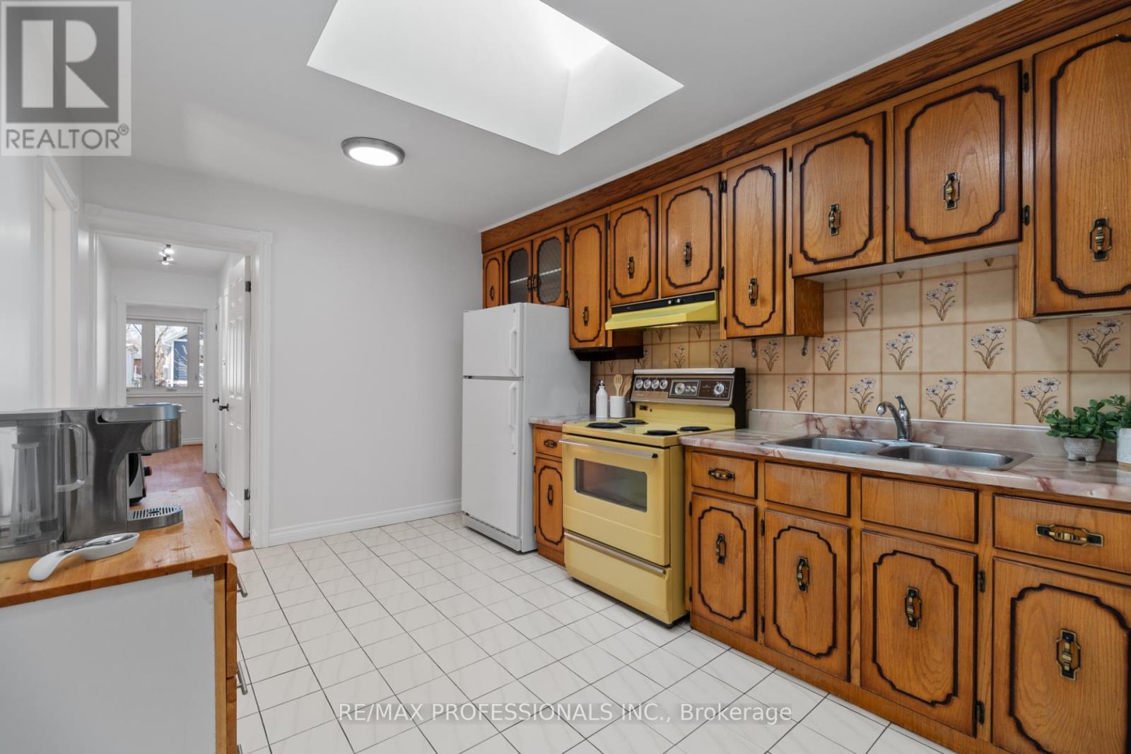 82 Fifth Street, Toronto, Ontario  M8V 2Z3 - Photo 19 - W12997082