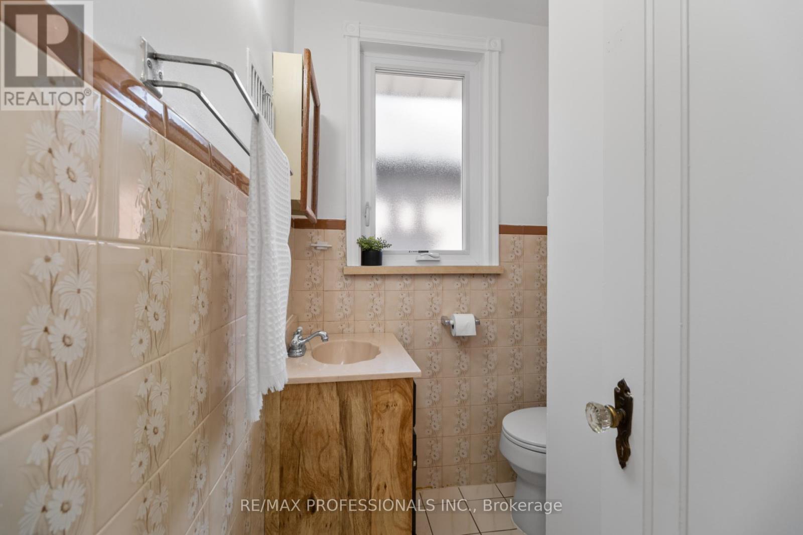 82 Fifth Street, Toronto, Ontario  M8V 2Z3 - Photo 30 - W12997082