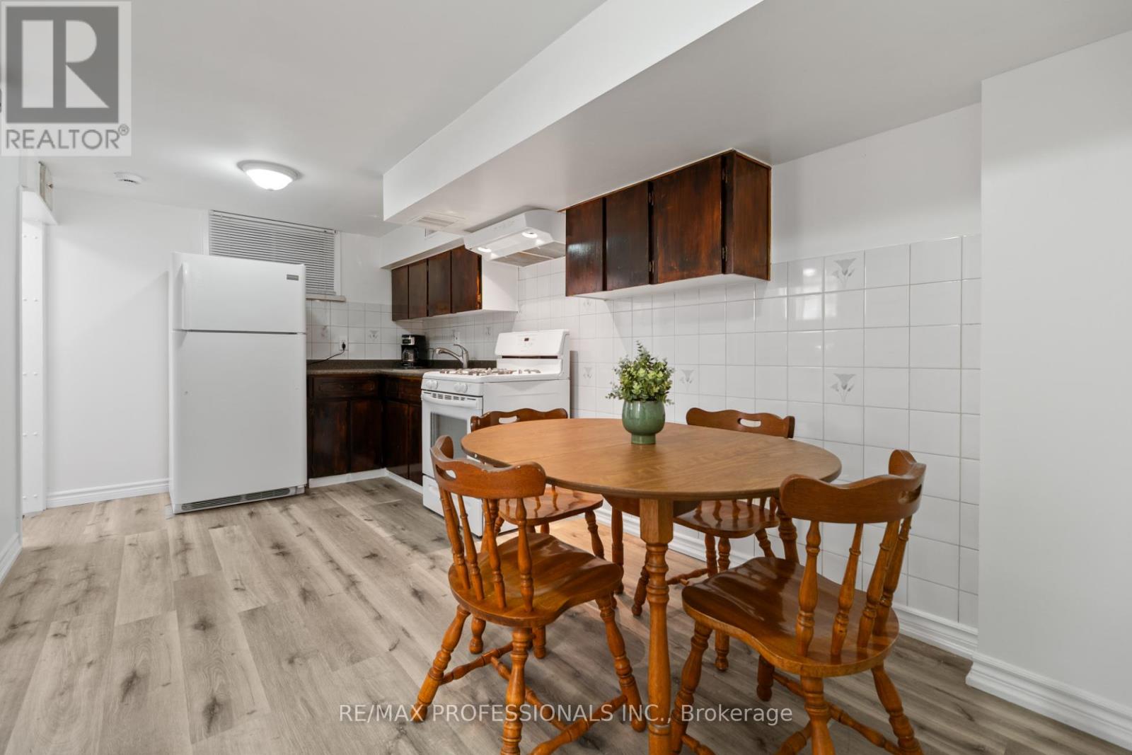 82 Fifth Street, Toronto, Ontario  M8V 2Z3 - Photo 31 - W12997082