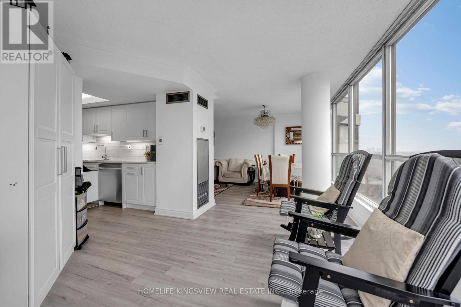 806 - 1 Rowntree Road, Toronto, Ontario  M9V 5G7 - Photo 10 - W12997088