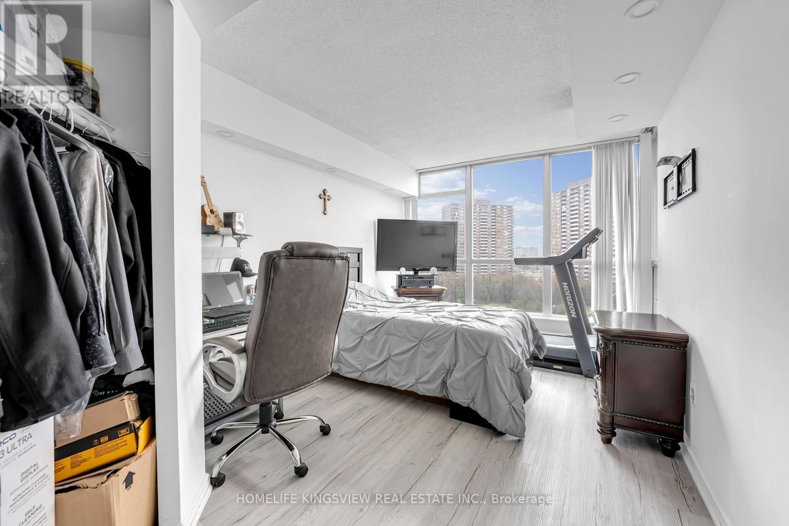 806 - 1 Rowntree Road, Toronto, Ontario  M9V 5G7 - Photo 13 - W12997088