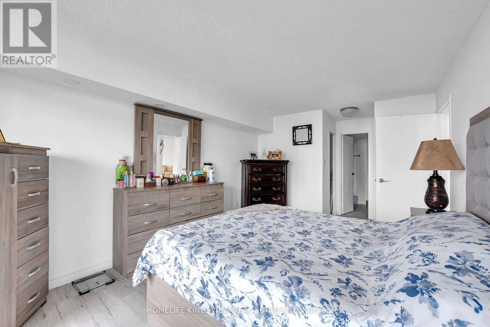 806 - 1 Rowntree Road, Toronto, Ontario  M9V 5G7 - Photo 22 - W12997088