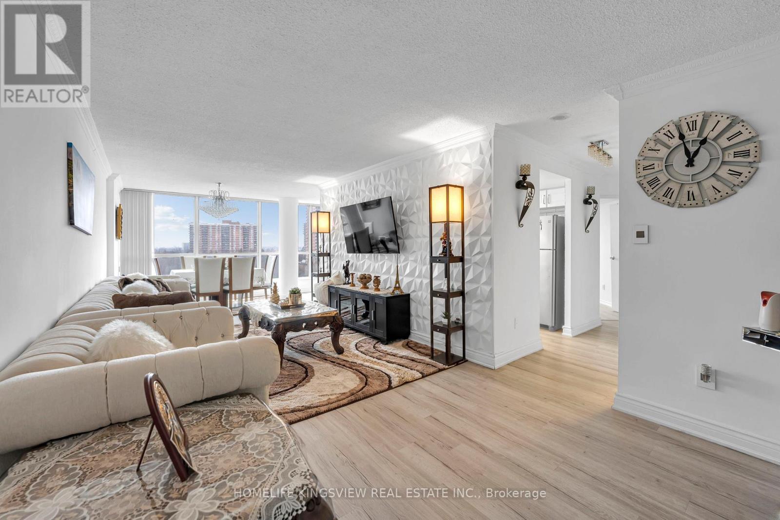 806 - 1 Rowntree Road, Toronto, Ontario  M9V 5G7 - Photo 5 - W12997088