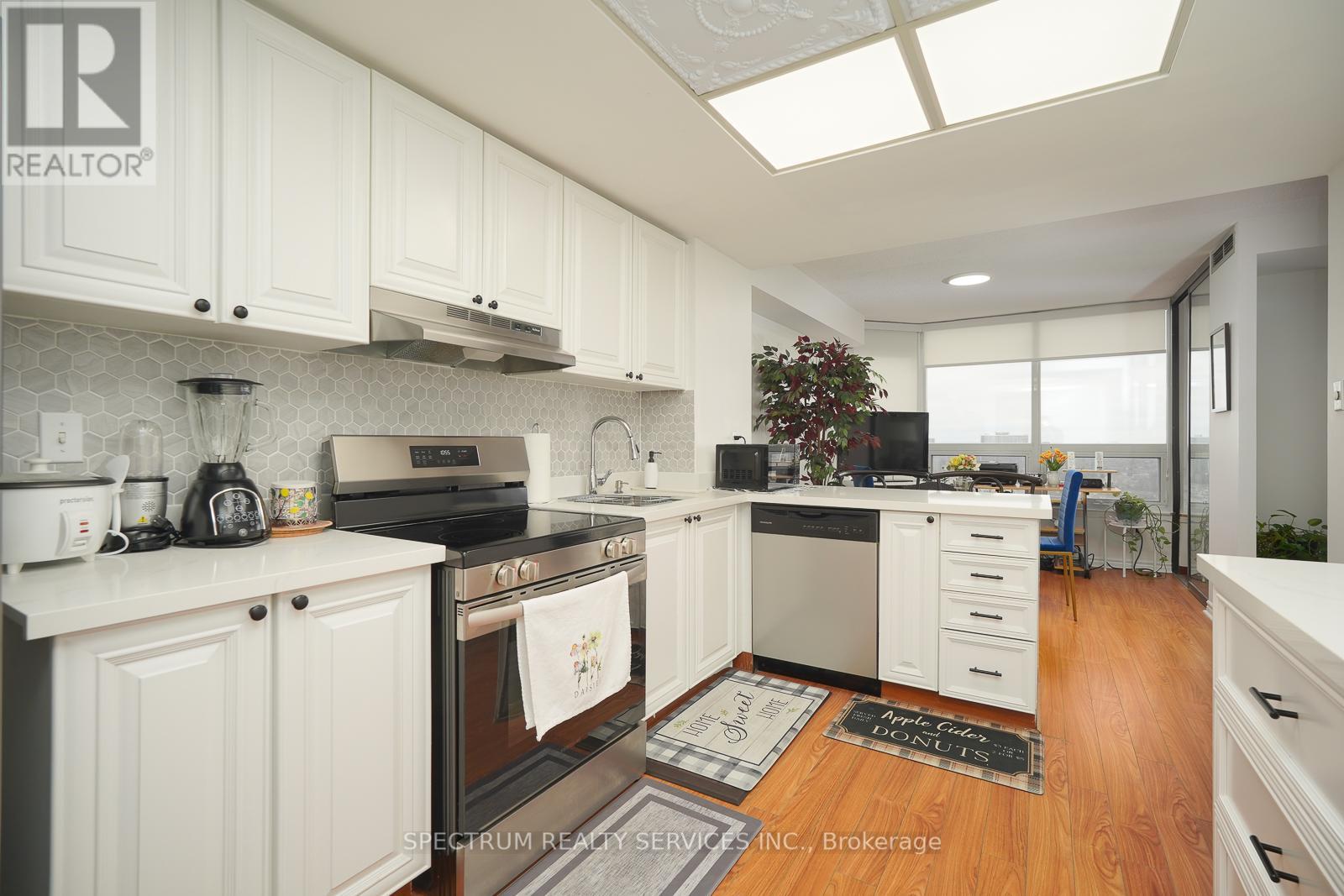 2104 - 8 Lisa Street, Brampton, Ontario L6T 4S6 - Photo 19 - W12997100