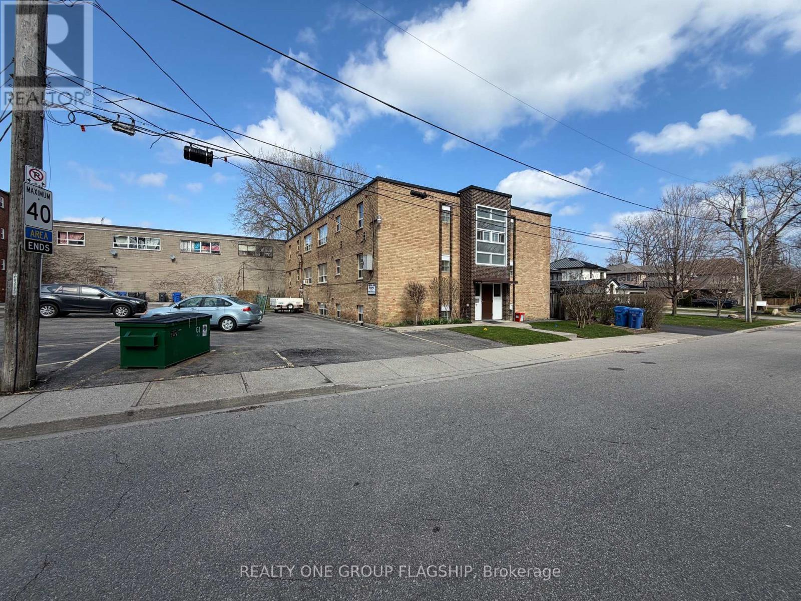 4 - 7 Elmwood Avenue S, Mississauga, Ontario  L5G 3J6 - Photo 16 - W12997104