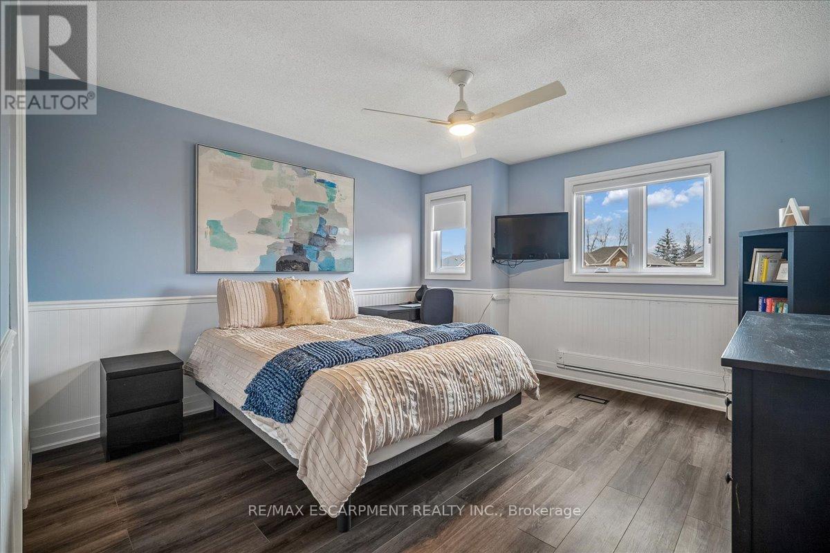 1083 Old Oak Drive, Oakville, Ontario  L6M 3K4 - Photo 31 - W12997130