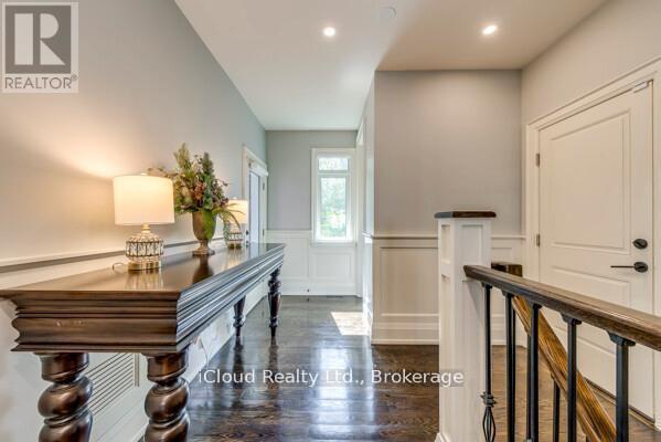 962 Fredonia Drive, Mississauga, Ontario  L5C 2W4 - Photo 11 - W12997132