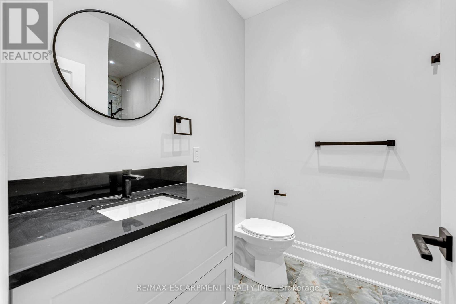 383 Wadsworth Street, Oakville, Ontario  L6K 2A2 - Photo 39 - W12997154