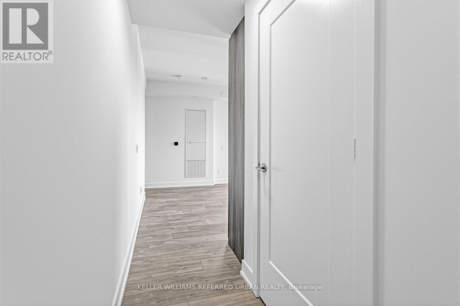 2112 - 60 Central Park Roadway, Toronto, Ontario  M9A 0E6 - Photo 4 - W12997158