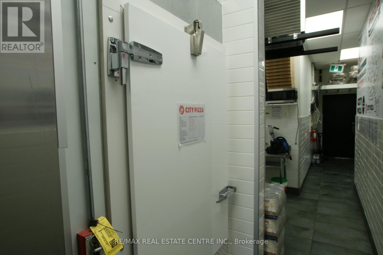 4 - 1865 Lakeshore Road W, Mississauga, Ontario  L5J 4P1 - Photo 10 - W12997160