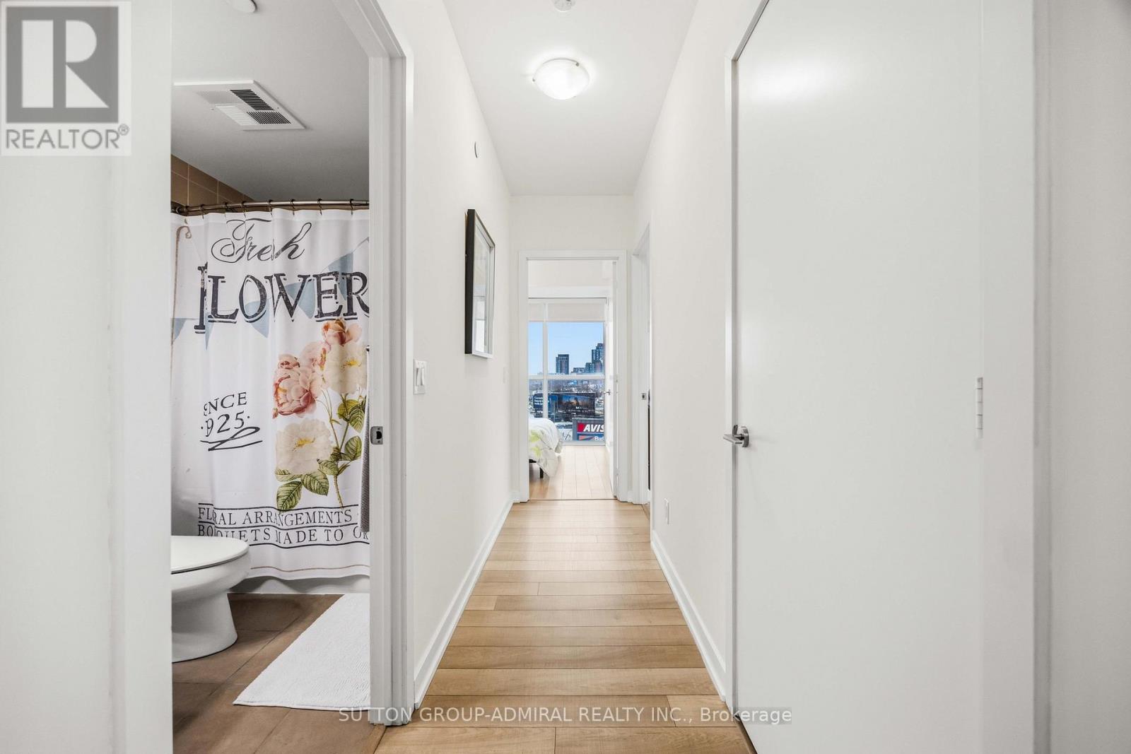 509 - 16 Mcadam Avenue, Toronto, Ontario  M6A 0B9 - Photo 5 - W12997206