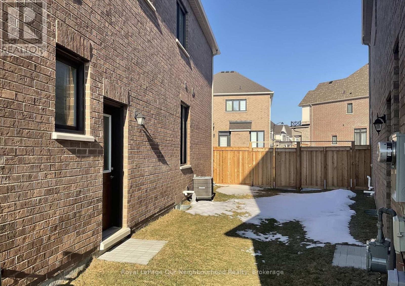 342 Thimbleweed Court, Milton, Ontario  L9E 1T2 - Photo 32 - W12997214