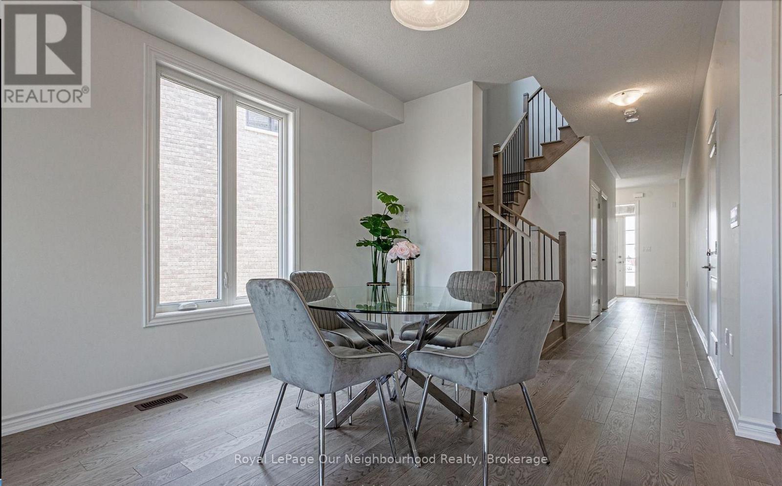 342 Thimbleweed Court, Milton, Ontario  L9E 1T2 - Photo 5 - W12997214