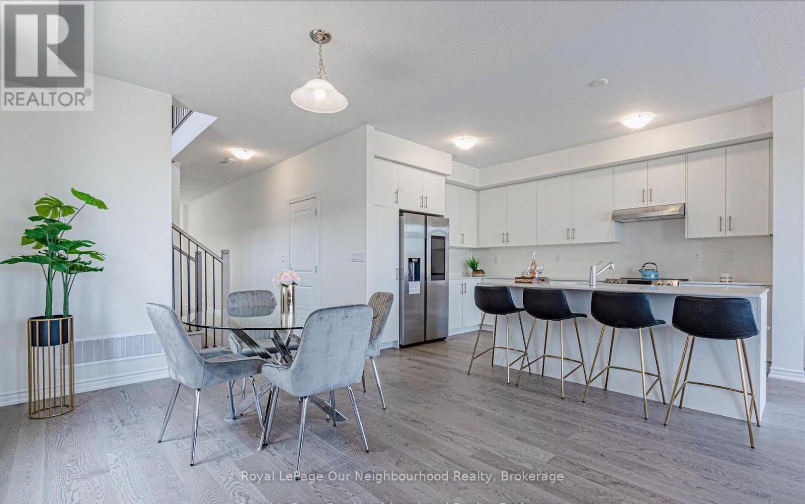 342 Thimbleweed Court, Milton, Ontario  L9E 1T2 - Photo 6 - W12997214