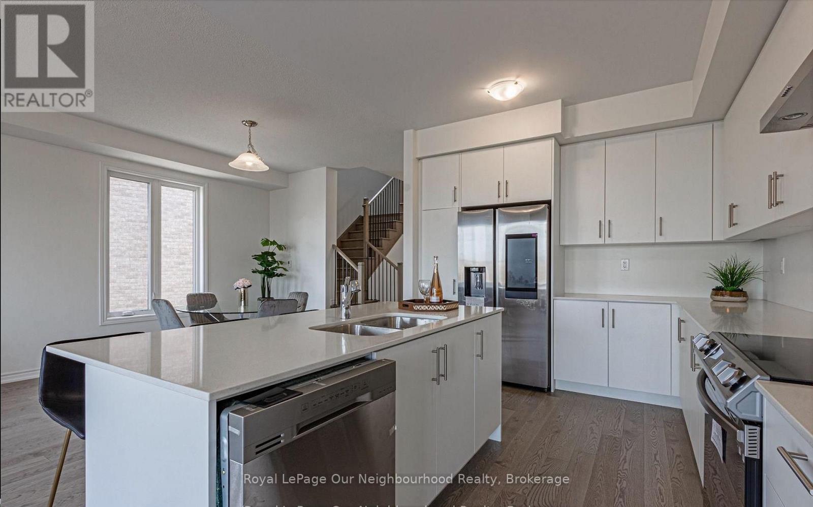 342 Thimbleweed Court, Milton, Ontario  L9E 1T2 - Photo 8 - W12997214