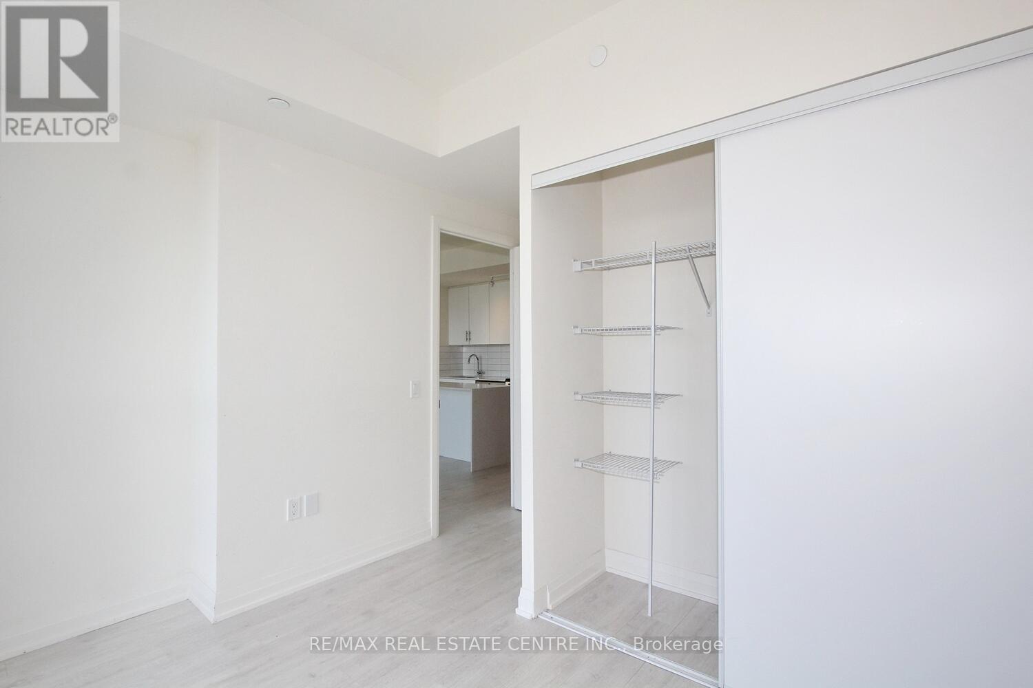 403 - 509 Dundas Street W, Oakville, Ontario  L5M 5P4 - Photo 21 - W12997218