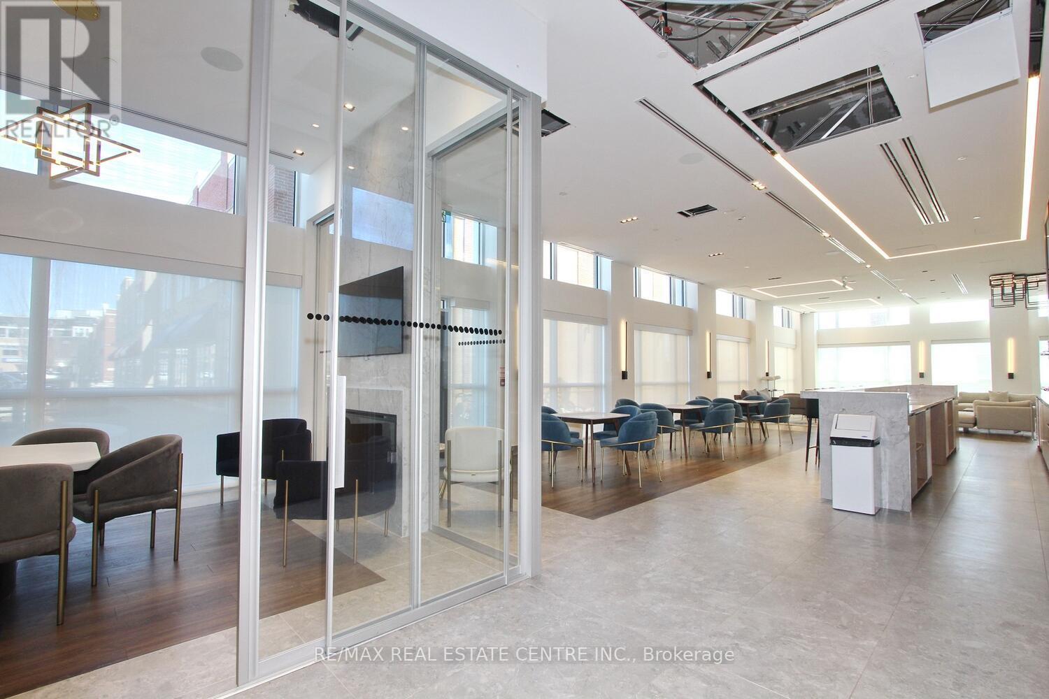 403 - 509 Dundas Street W, Oakville, Ontario  L5M 5P4 - Photo 28 - W12997218