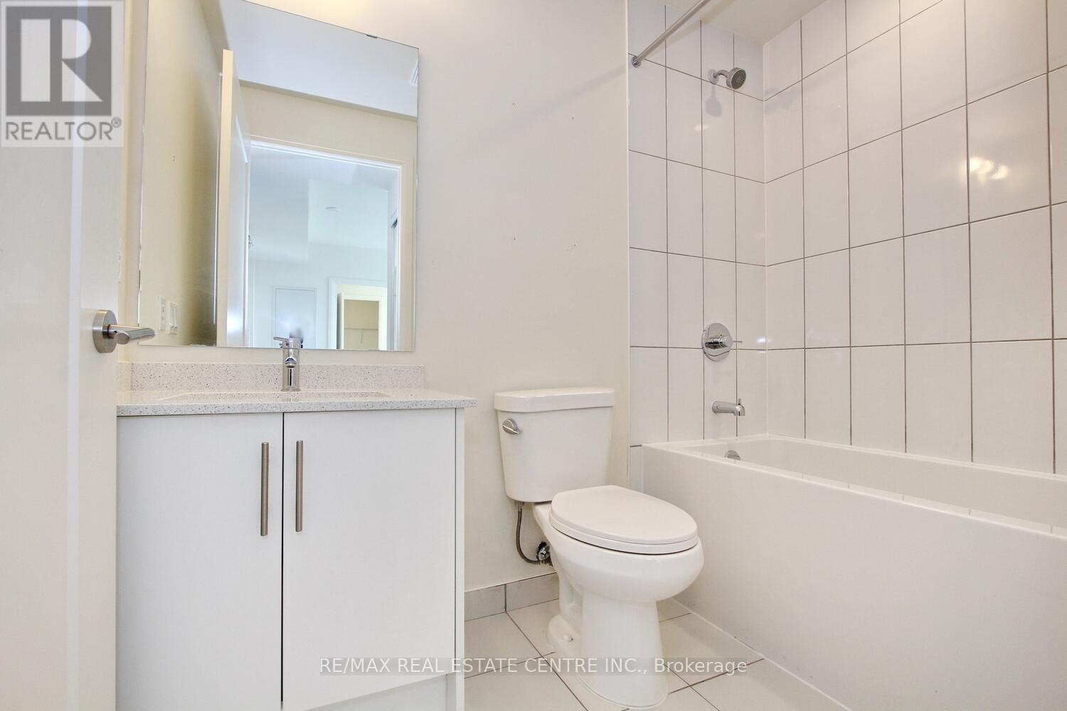 403 - 509 Dundas Street W, Oakville, Ontario  L5M 5P4 - Photo 6 - W12997218