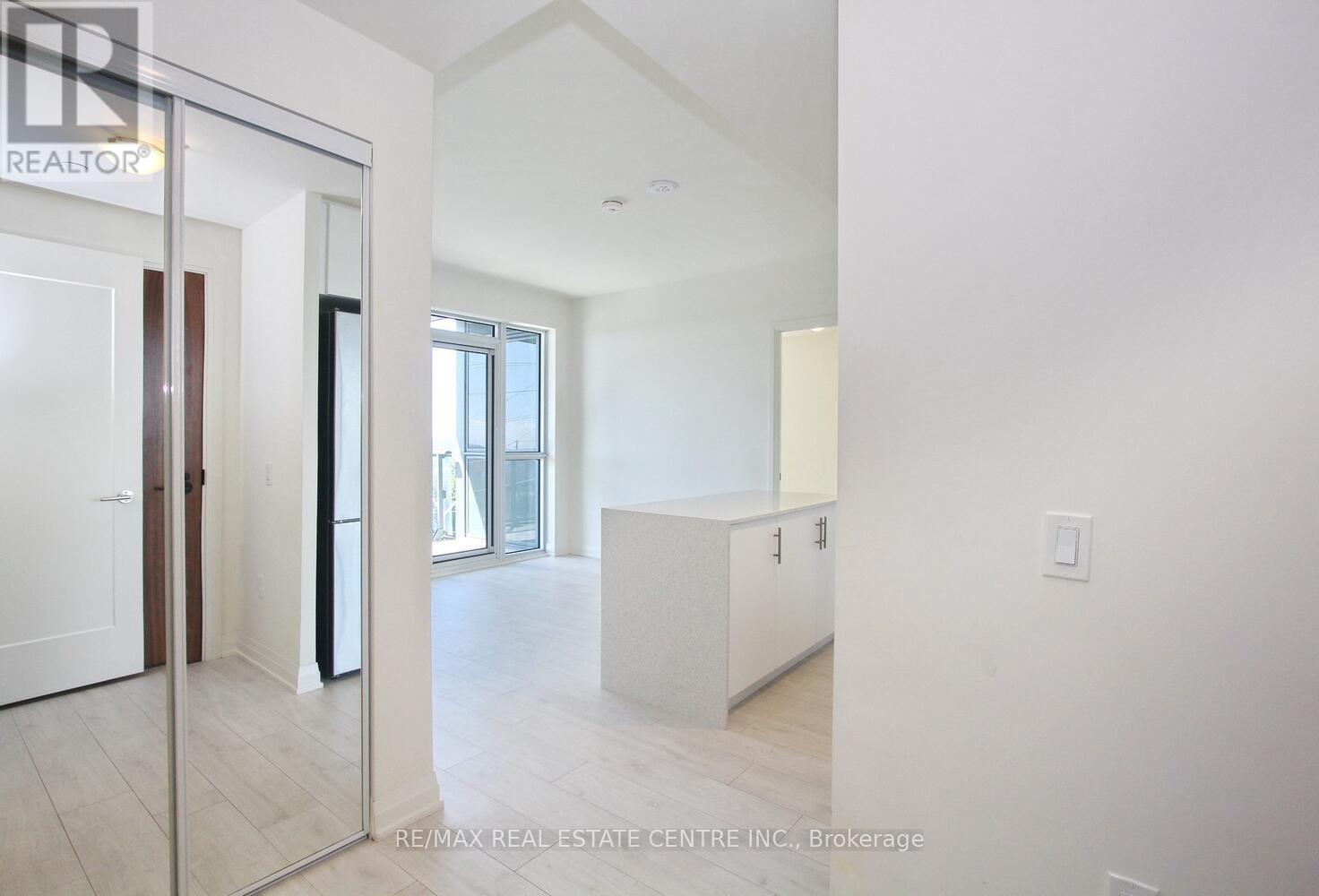 403 - 509 Dundas Street W, Oakville, Ontario  L5M 5P4 - Photo 7 - W12997218