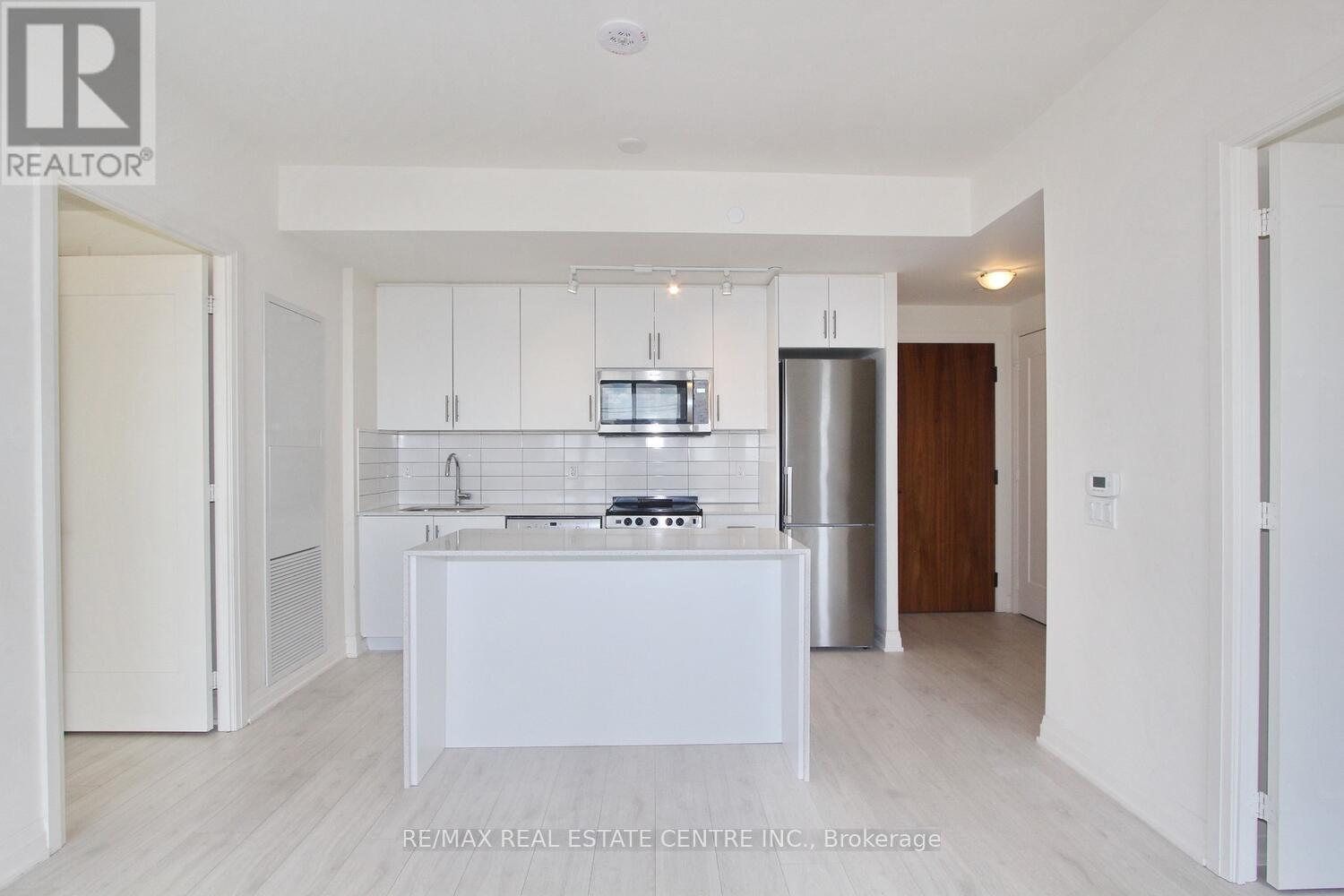 403 - 509 Dundas Street W, Oakville, Ontario  L5M 5P4 - Photo 9 - W12997218