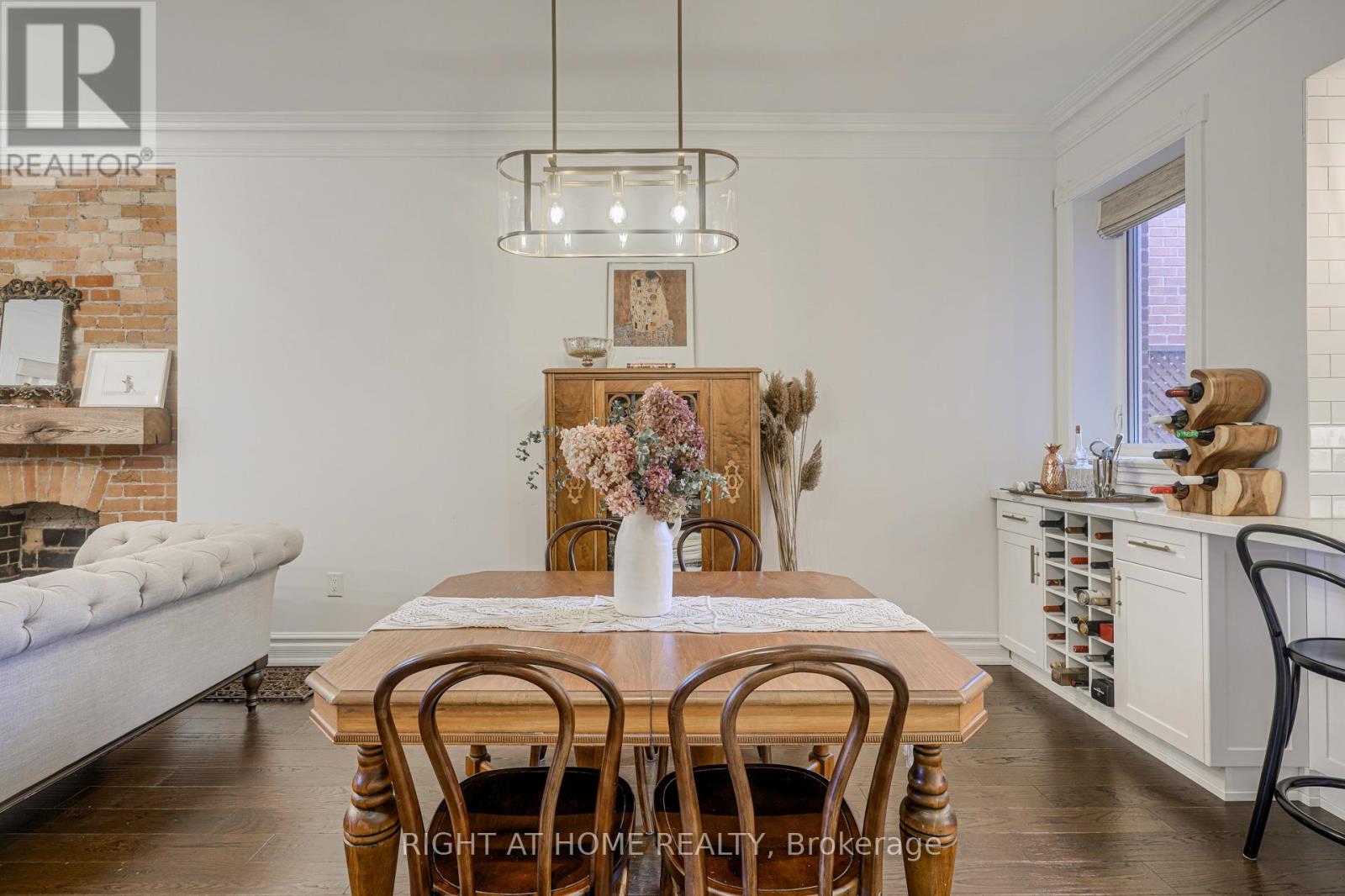 7 Gwynne Avenue, Toronto, Ontario  M6K 2C2 - Photo 10 - W12997222