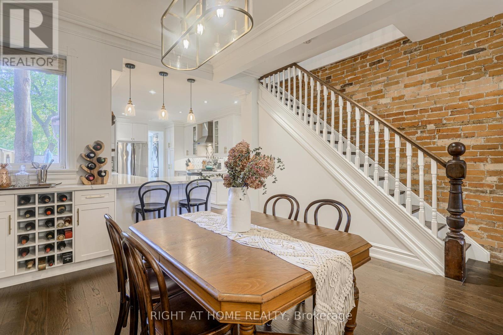 7 Gwynne Avenue, Toronto, Ontario  M6K 2C2 - Photo 11 - W12997222