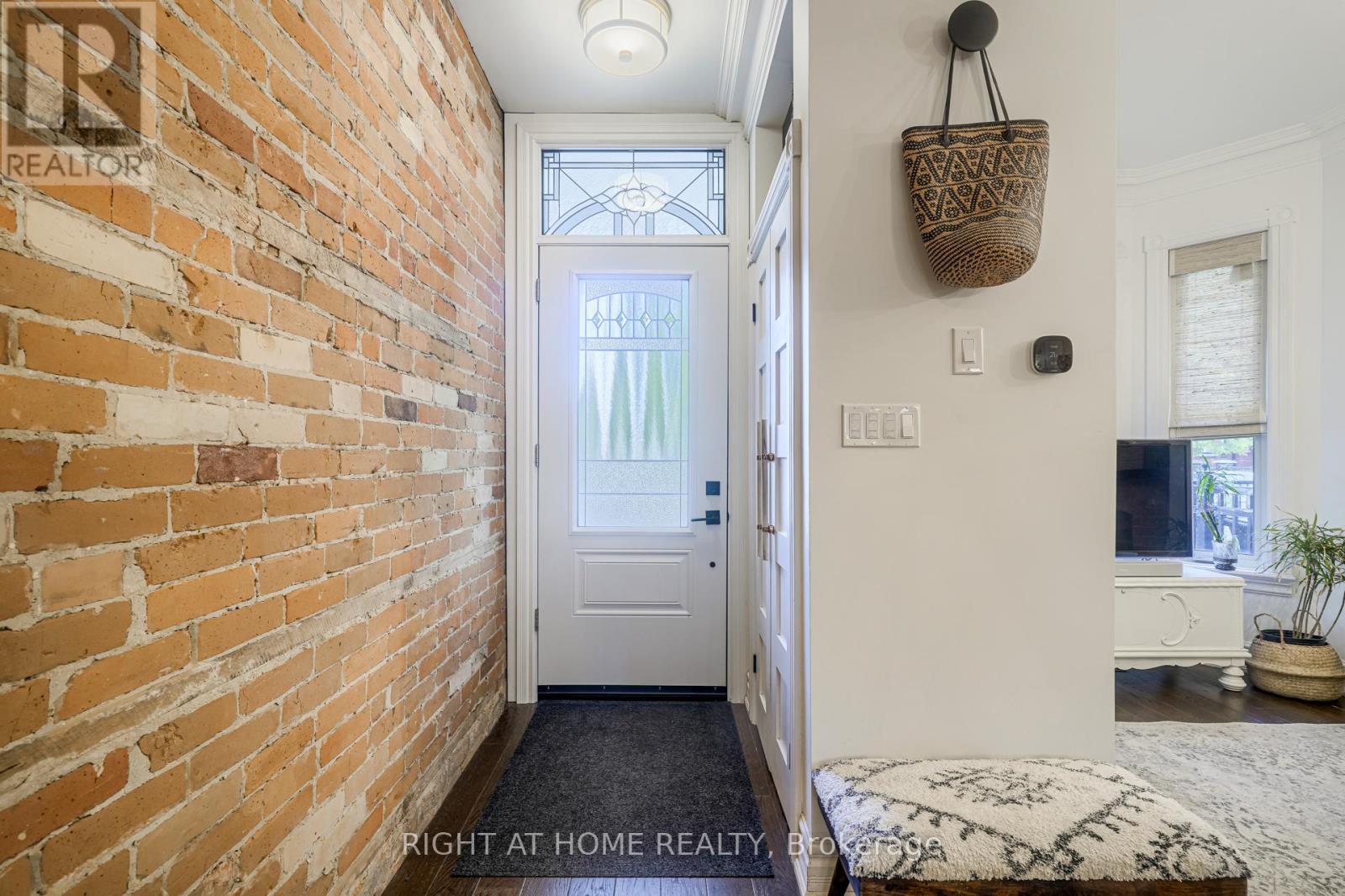 7 Gwynne Avenue, Toronto, Ontario  M6K 2C2 - Photo 2 - W12997222