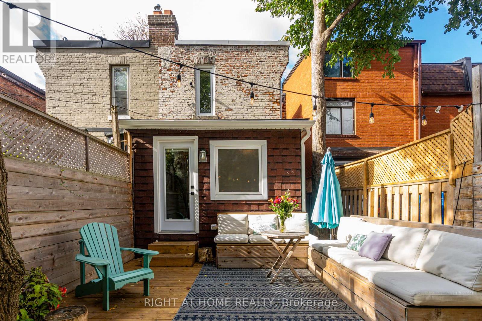 7 Gwynne Avenue, Toronto, Ontario  M6K 2C2 - Photo 34 - W12997222