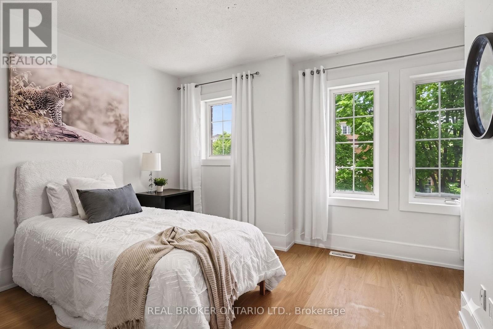 16 Leitch Avenue, Toronto, Ontario  M3J 3P2 - Photo 16 - W12997260