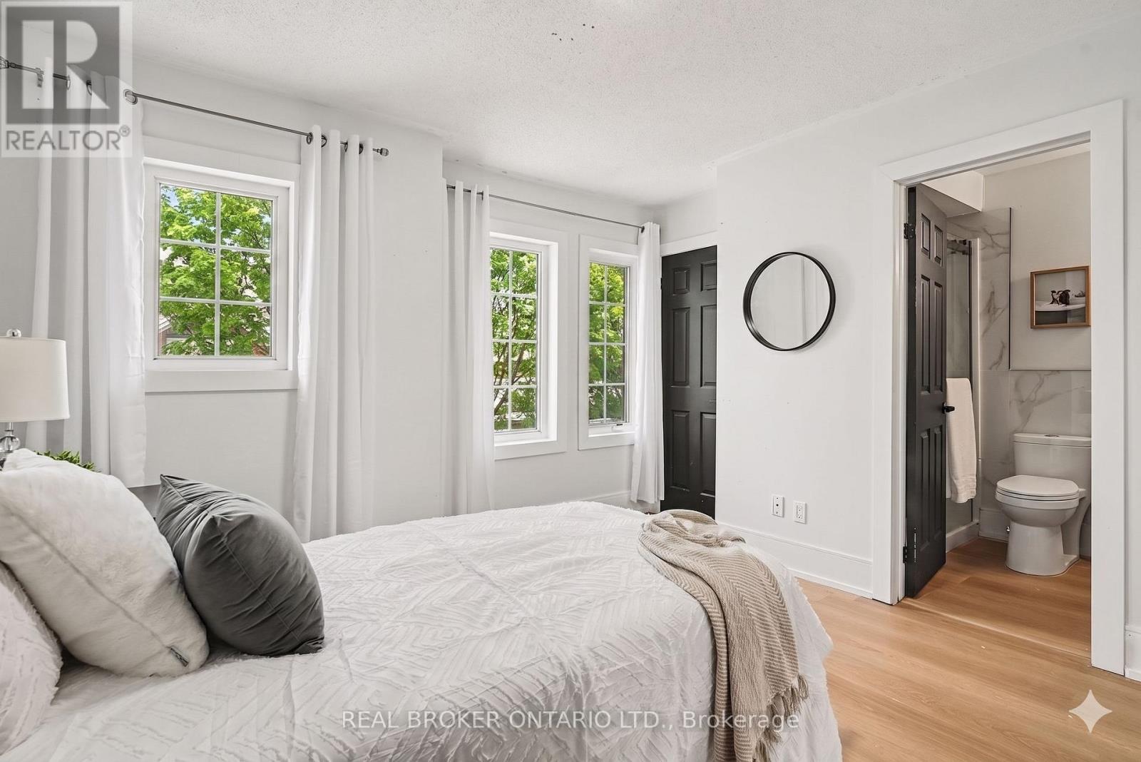 16 Leitch Avenue, Toronto, Ontario  M3J 3P2 - Photo 17 - W12997260