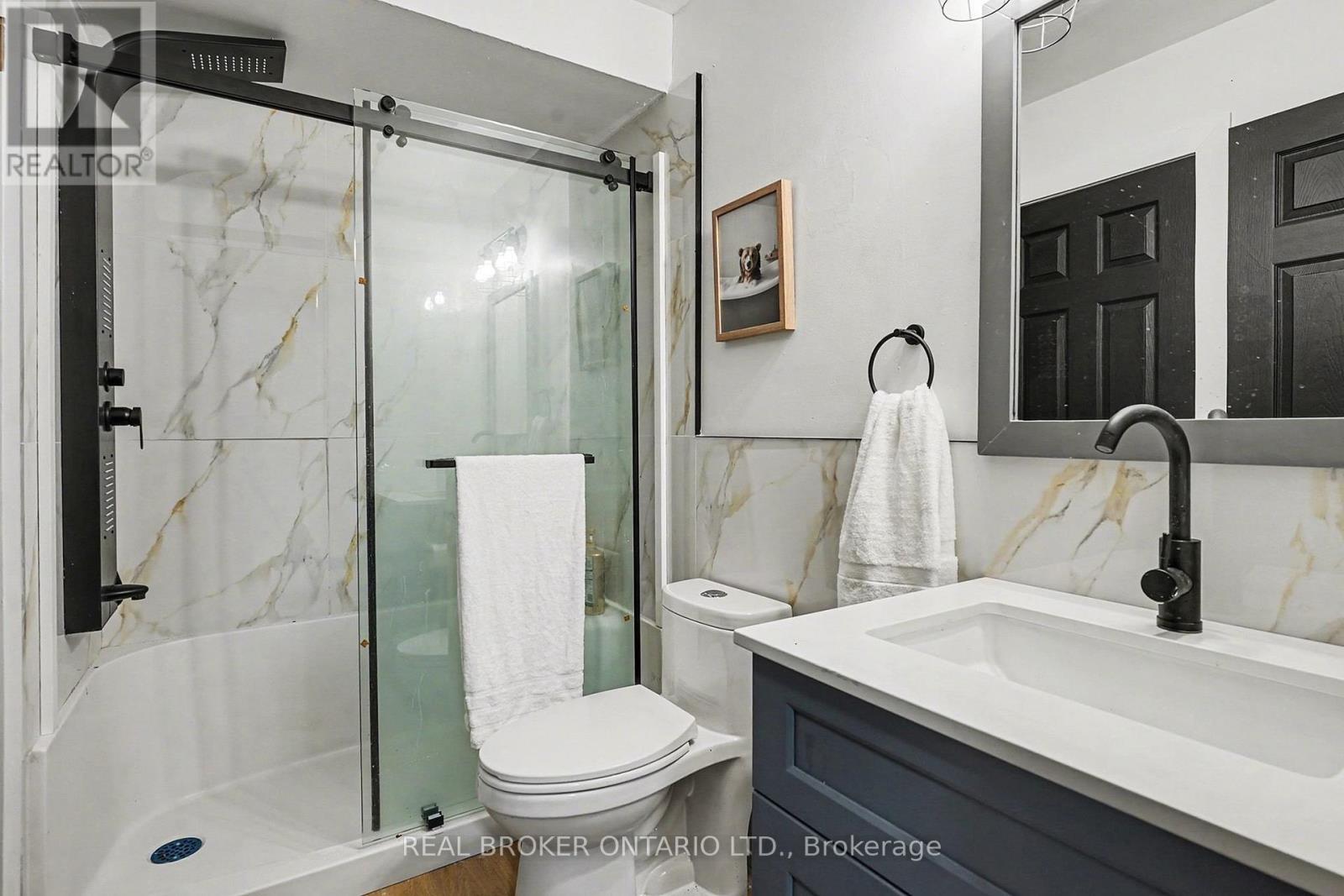 16 Leitch Avenue, Toronto, Ontario  M3J 3P2 - Photo 18 - W12997260