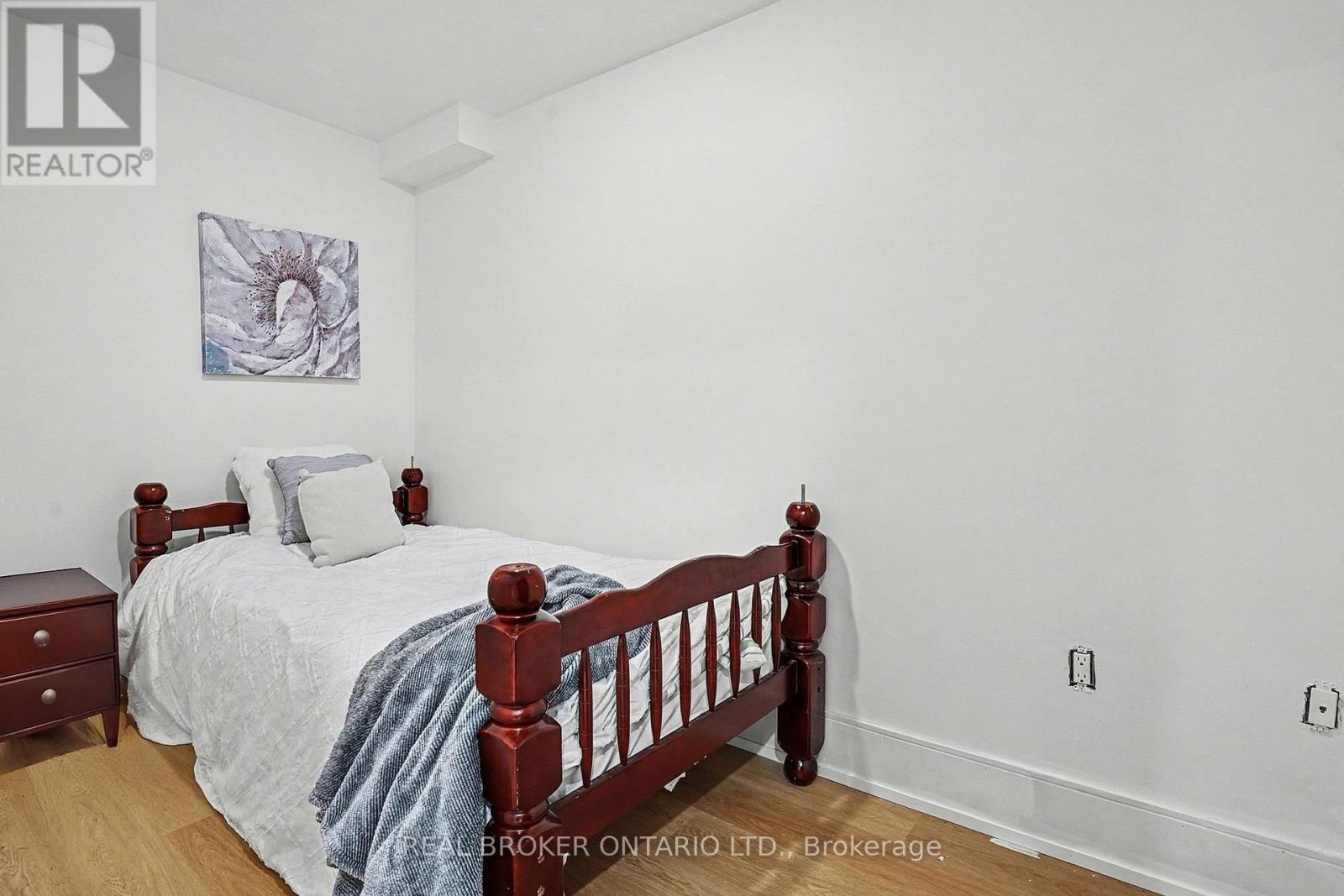 16 Leitch Avenue, Toronto, Ontario  M3J 3P2 - Photo 24 - W12997260