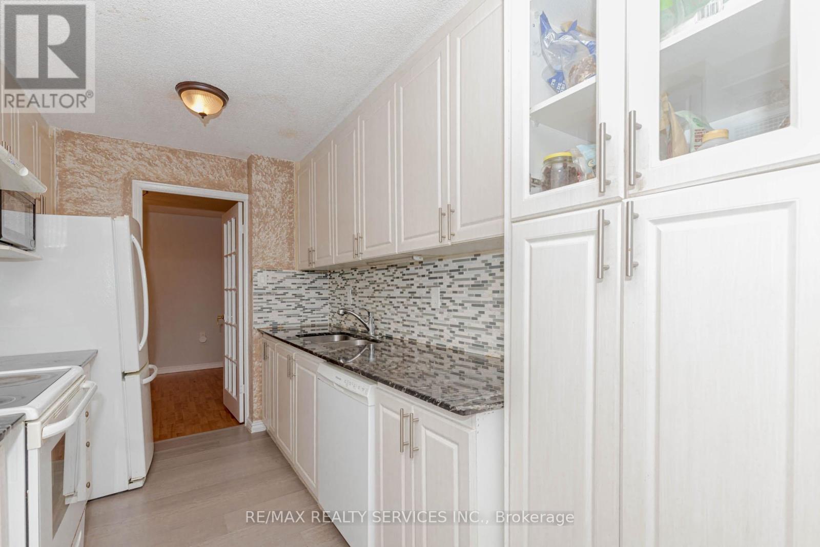 304 - 18 Knightsbridge Road, Brampton, Ontario  L6T 3X5 - Photo 17 - W12997272