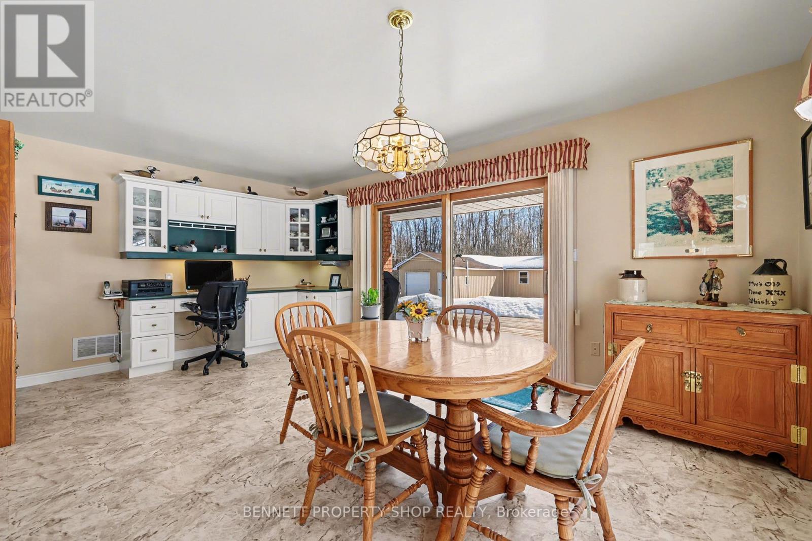 579 Kelly-Jordan Road, Montague, Ontario K7A 4S4 - Photo 11 - X12872034