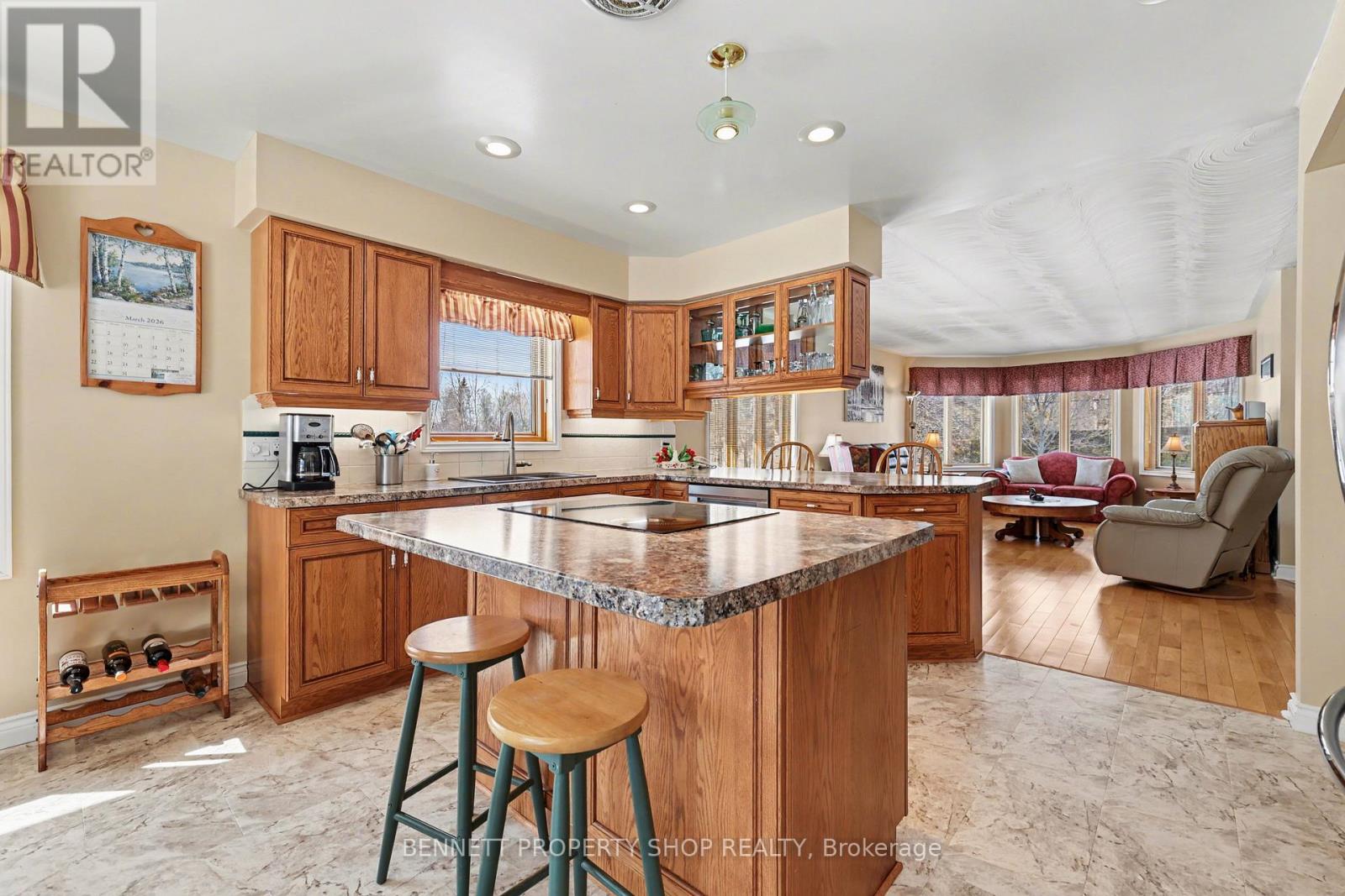 579 Kelly-Jordan Road, Montague, Ontario K7A 4S4 - Photo 6 - X12872034