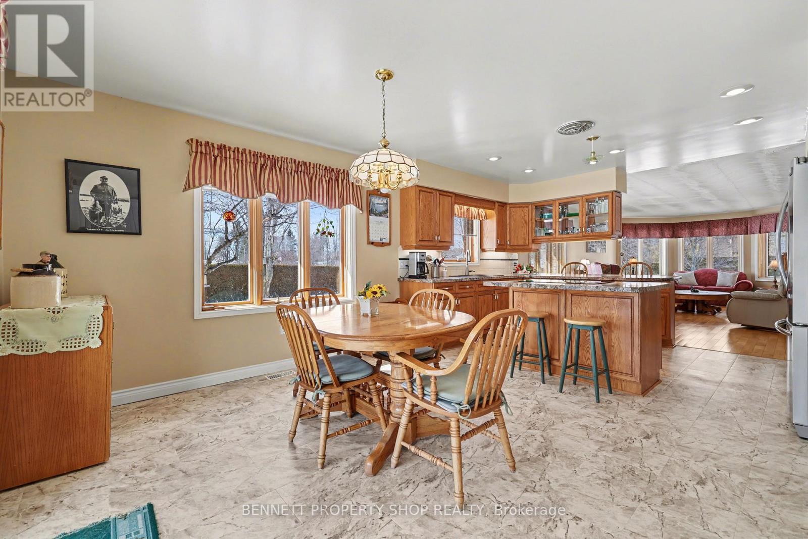 579 Kelly-Jordan Road, Montague, Ontario K7A 4S4 - Photo 8 - X12872034