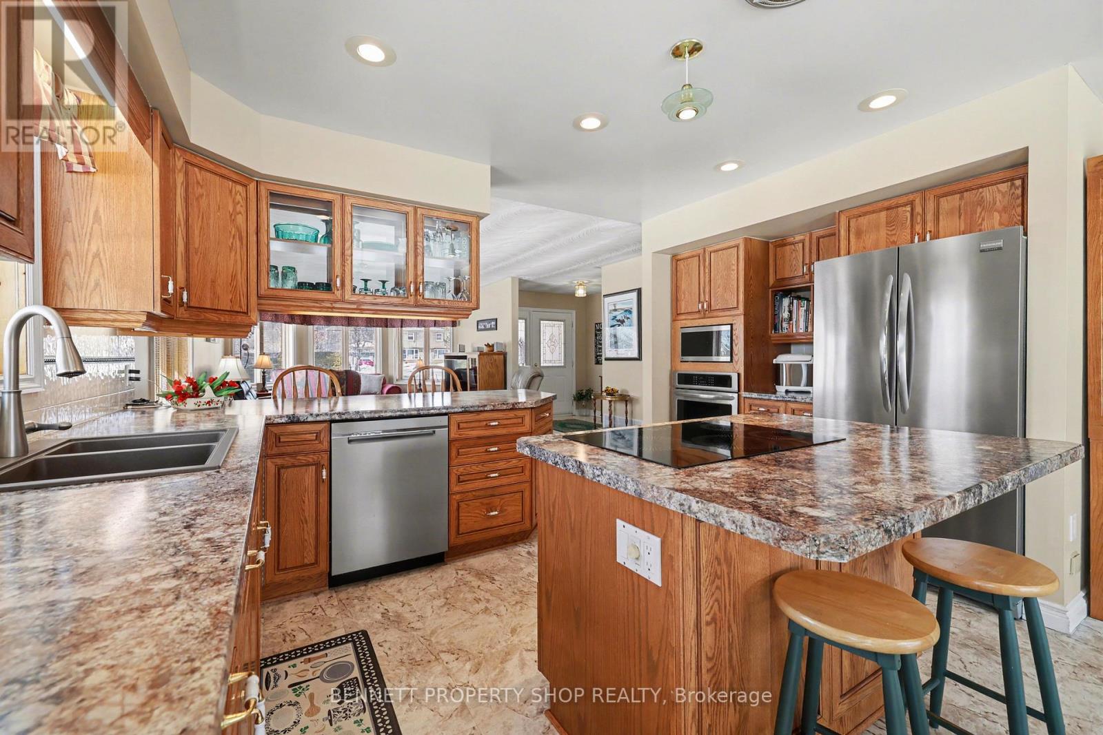 579 Kelly-Jordan Road, Montague, Ontario K7A 4S4 - Photo 7 - X12872034