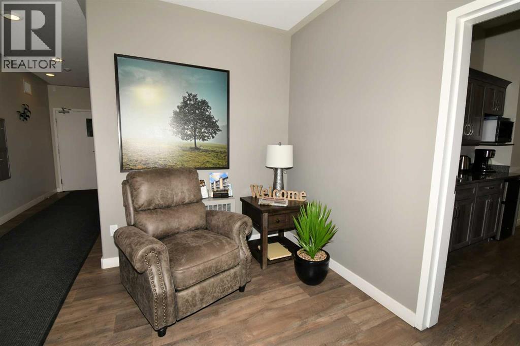 306, 499 Meadow Lake Court, Brooks, Alberta  T1R 0Y7 - Photo 21 - A2291542