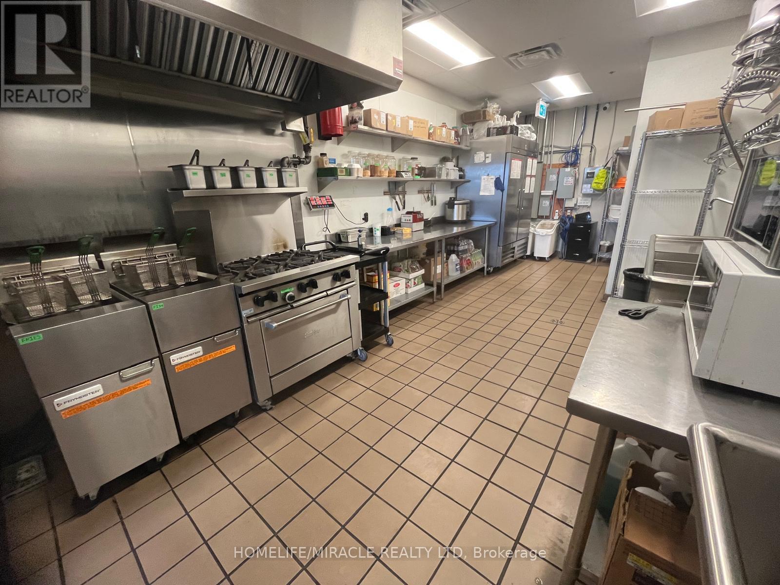 6 - 160 Highway # 20, Pelham, Ontario  L0S 1E0 - Photo 12 - X12997048