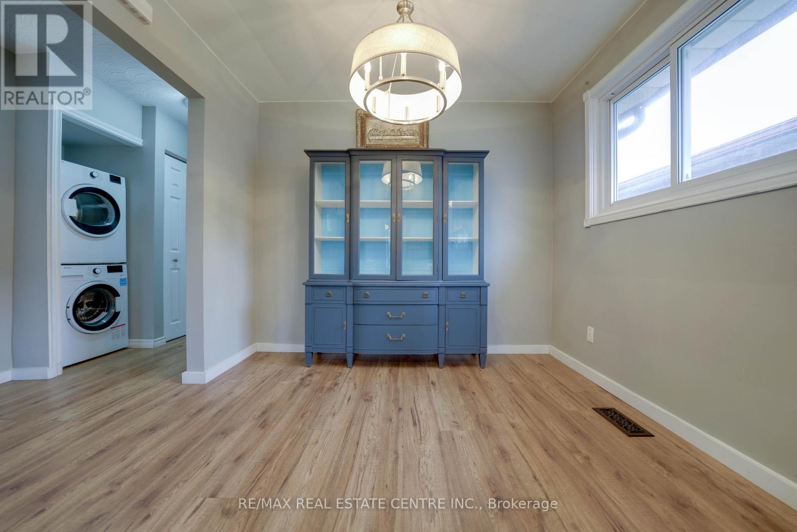 23 Taymall Street, Hamilton, Ontario  L8W 1Z7 - Photo 12 - X12997074