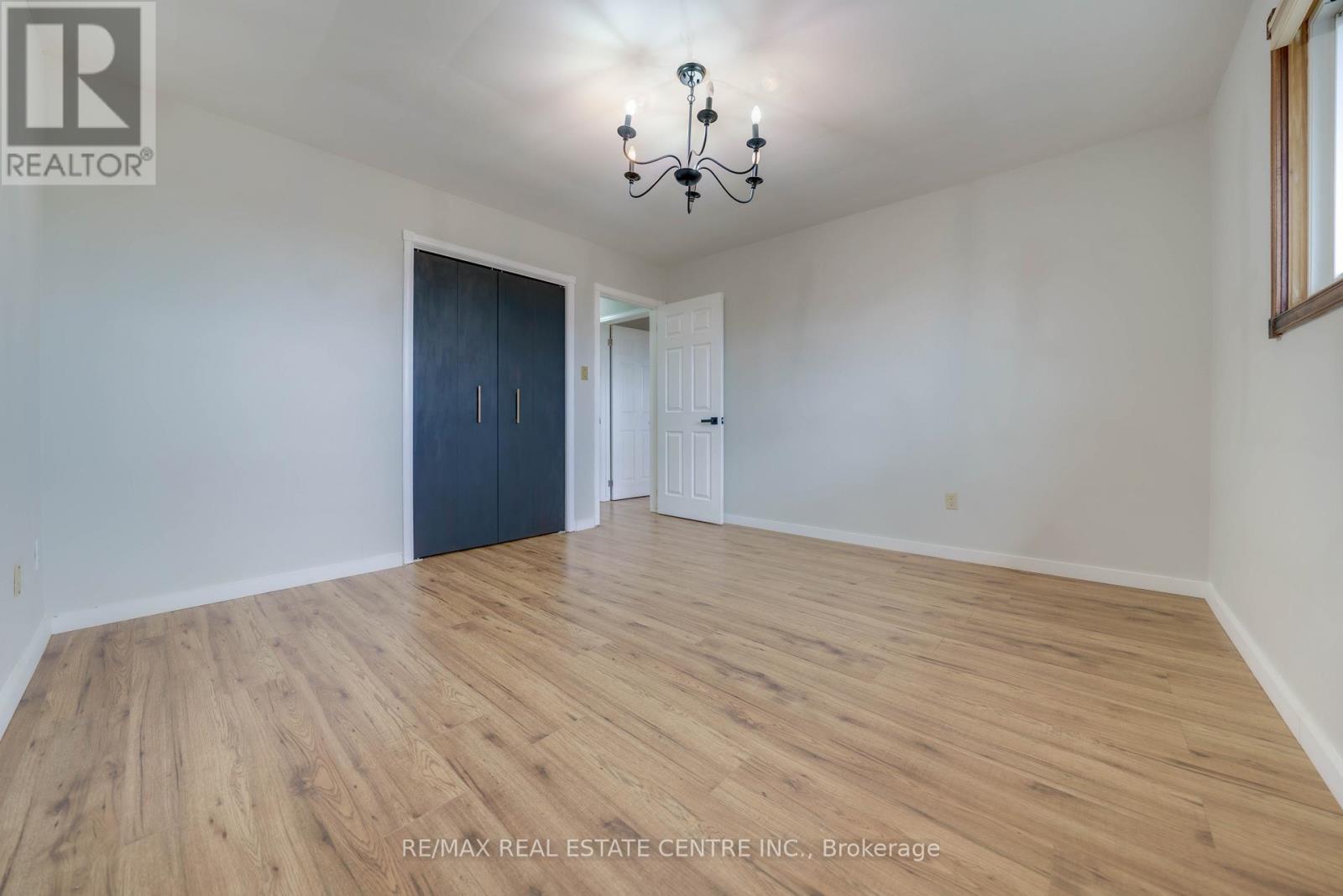 23 Taymall Street, Hamilton, Ontario  L8W 1Z7 - Photo 14 - X12997074