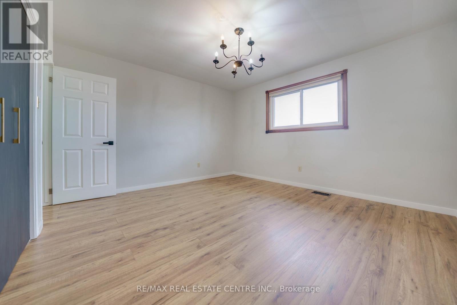 23 Taymall Street, Hamilton, Ontario  L8W 1Z7 - Photo 15 - X12997074