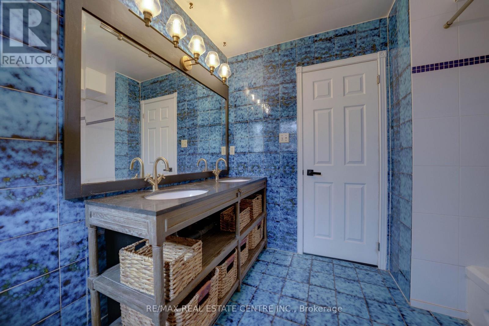 23 Taymall Street, Hamilton, Ontario  L8W 1Z7 - Photo 21 - X12997074