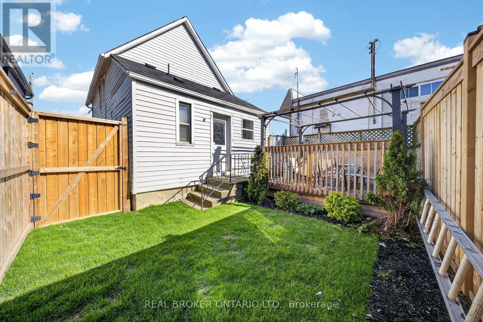 4475 First Avenue, Niagara Falls, Ontario  L2E 4G1 - Photo 24 - X12997122