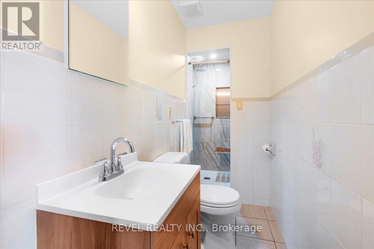 18 Marcel Place, Hamilton, Ontario  L9B 1W3 - Photo 15 - X12997198