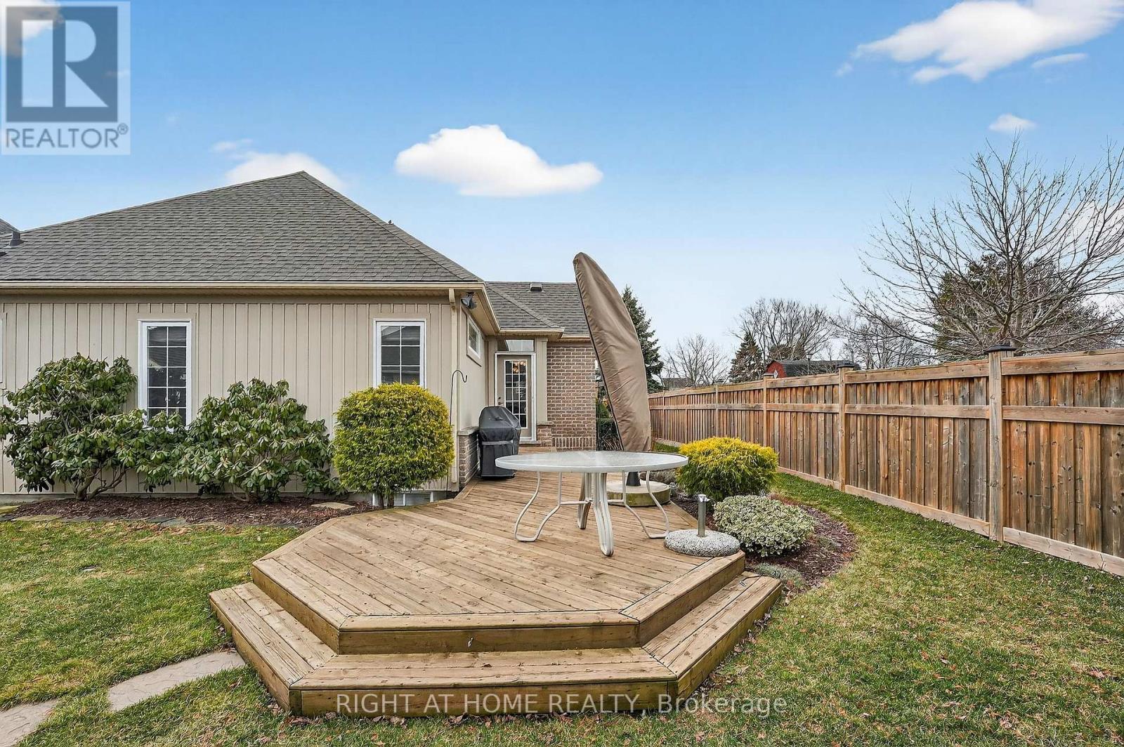 2 Seyval Place, Niagara-On-The-Lake, Ontario  L0S 1J0 - Photo 40 - X12997208